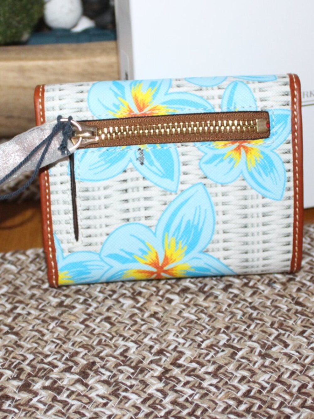 NWT Dooney & Bourke Plumeria Brenna Purse, coin purse & wallet set. STUNNING! - Picture 14 of 15